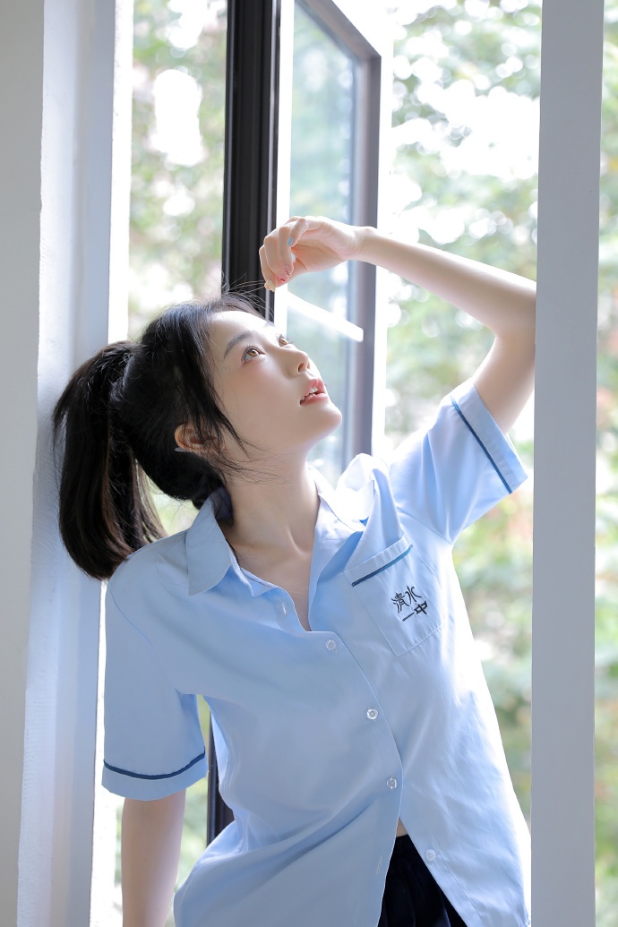 长月烬明 海报